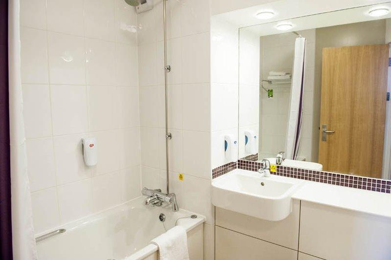 Premier Inn Premier Inn Wirral Greasby Εξωτερικό φωτογραφία