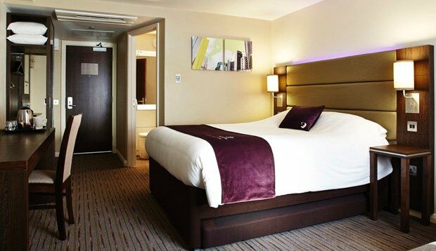 Premier Inn Premier Inn Wirral Greasby Εξωτερικό φωτογραφία